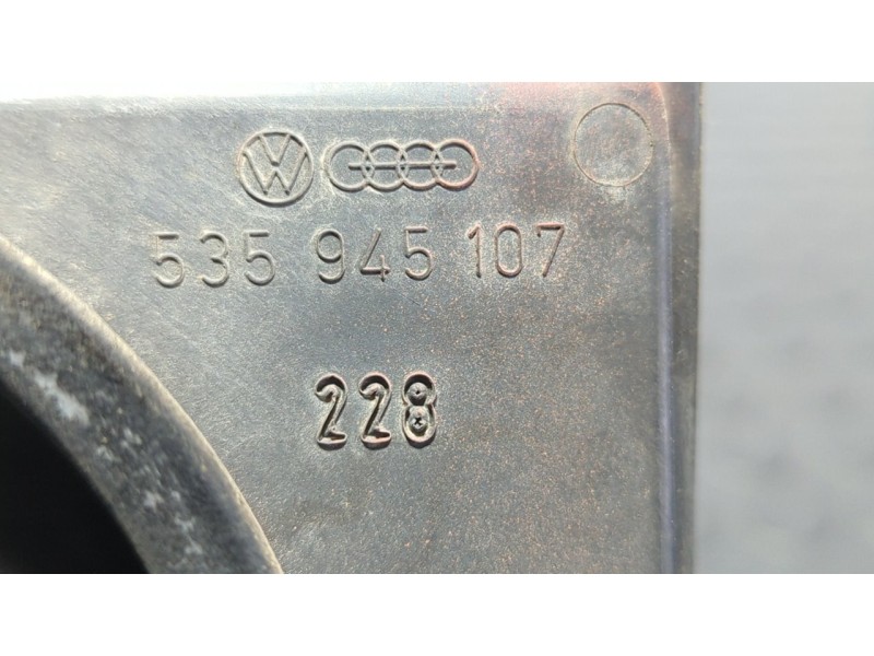 Recambio de piloto porton izquierdo para volkswagen corrado (509) 2.0 referencia OEM IAM 535945107  