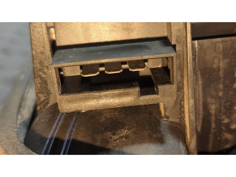 Recambio de piloto porton izquierdo para volkswagen corrado (509) 2.0 referencia OEM IAM 535945107  
