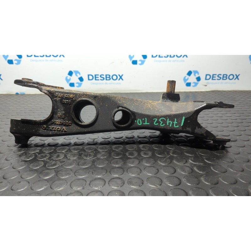 Recambio de brazo derecho inferior trasero para volvo xc70 2.4 diesel cat referencia OEM IAM 30647014  