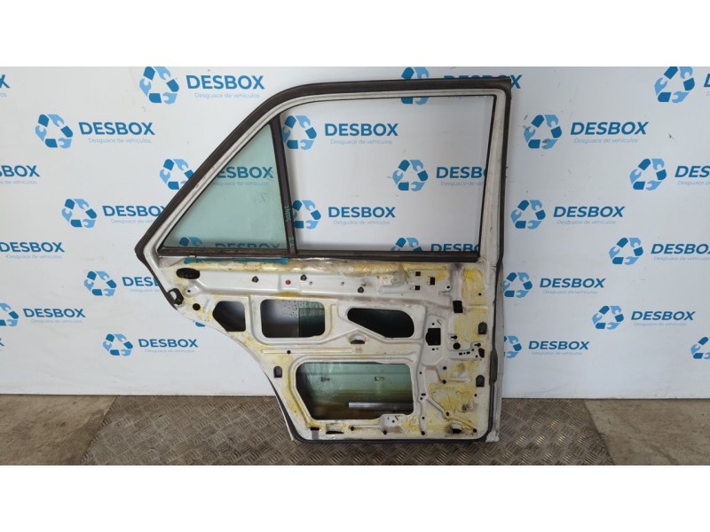 Recambio de puerta trasera izquierda para mercedes-benz clase c (w201) berlina e 190 (201.024) referencia OEM IAM   