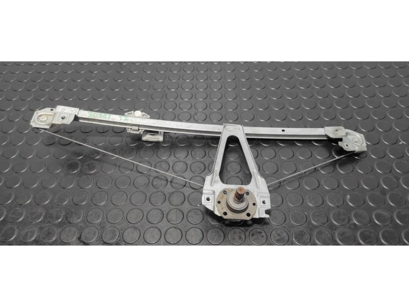 Recambio de elevalunas trasero izquierdo para mercedes-benz clase c (w201) berlina e 190 (201.024) referencia OEM IAM   