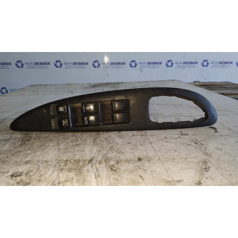 Recambio de mando elevalunas delantero izquierdo para nissan primera berlina (p12) 1.6 cat referencia OEM IAM 25401AV640  