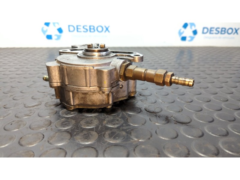 Recambio de depresor freno / bomba vacio para audi a4 berlina (8e) 1.9 tdi referencia OEM IAM 038145209A  