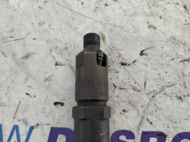 Recambio de inyector para mercedes-benz clase c (w202) berlina 2.2 diesel cat referencia OEM IAM 0000101051  