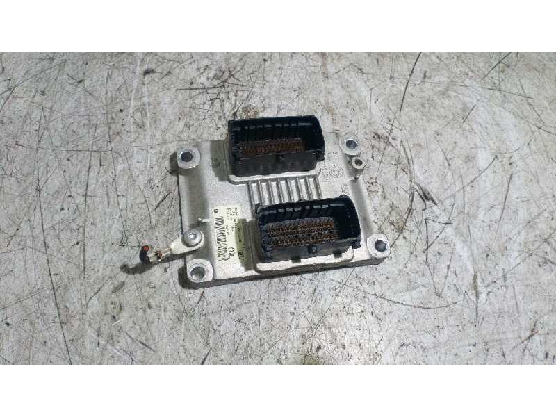 Recambio de centralita motor uce para opel corsa d limited edition referencia OEM IAM 55557933  