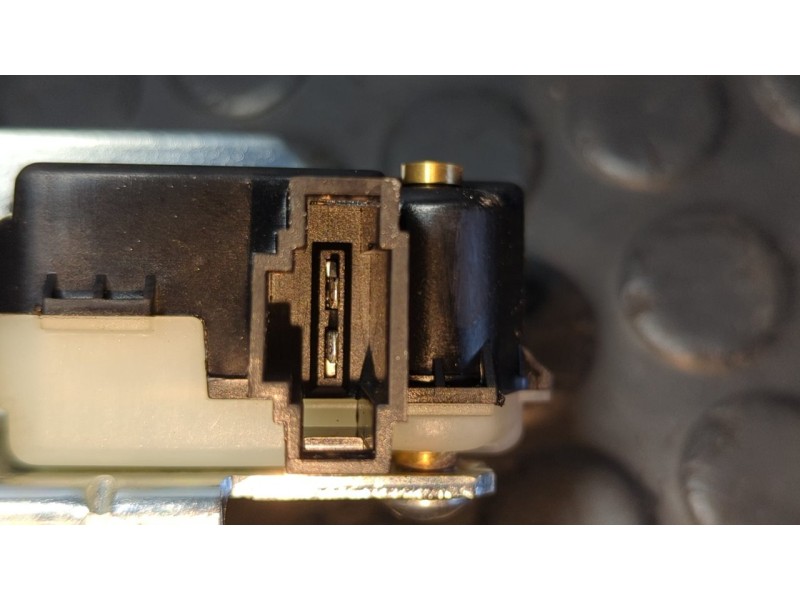 Recambio de cerradura maletero / porton para porsche cayenne (typ 9pa) básico referencia OEM IAM 7L0827506E  