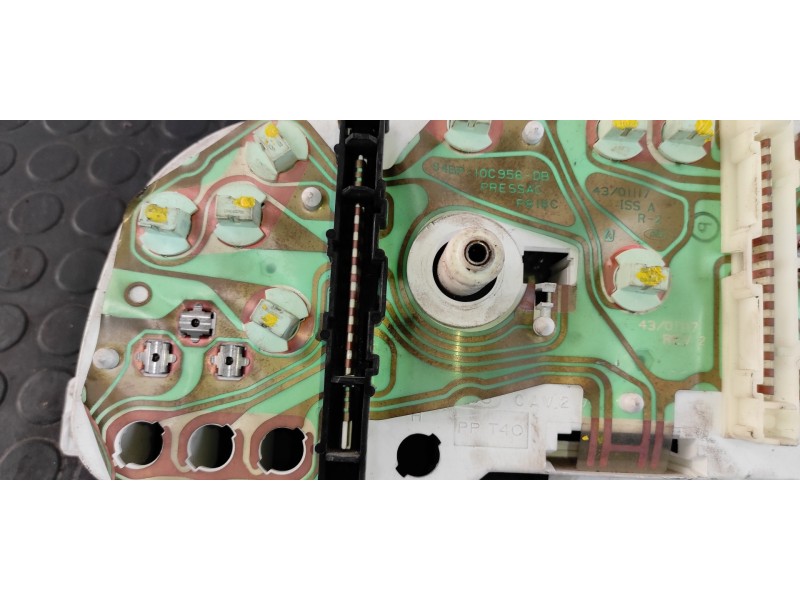 Recambio de cuadro instrumentos para ford mondeo berlina/familiar (fd) 1.8 16v cat referencia OEM IAM 94BP10C956DB  