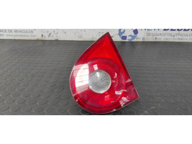 Recambio de piloto porton derecho para volkswagen golf v berlina (1k1) gt sport referencia OEM IAM 084411308RR  