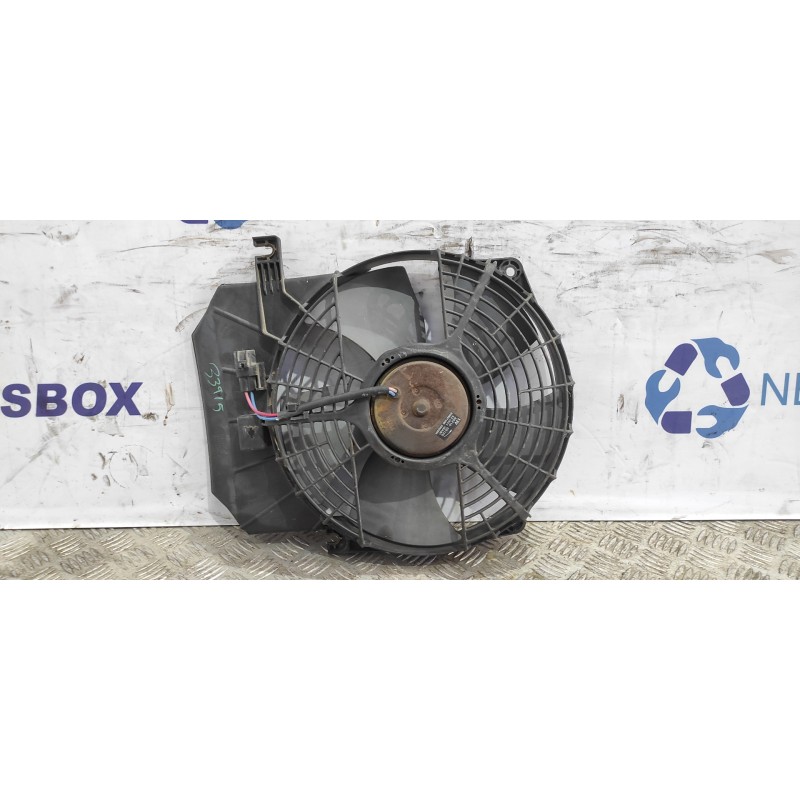 Recambio de electroventilador para ssangyong rexton 2.9 td gls referencia OEM IAM 8821008120  