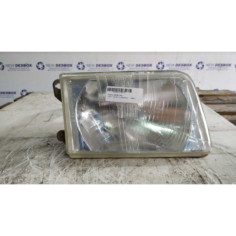 Recambio de faro derecho para ford transit, combi/bus 86/92 referencia OEM IAM   