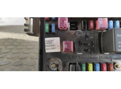 Recambio de caja reles / fusibles para ssangyong rexton 2.9 td gls referencia OEM IAM 8212008B10   2