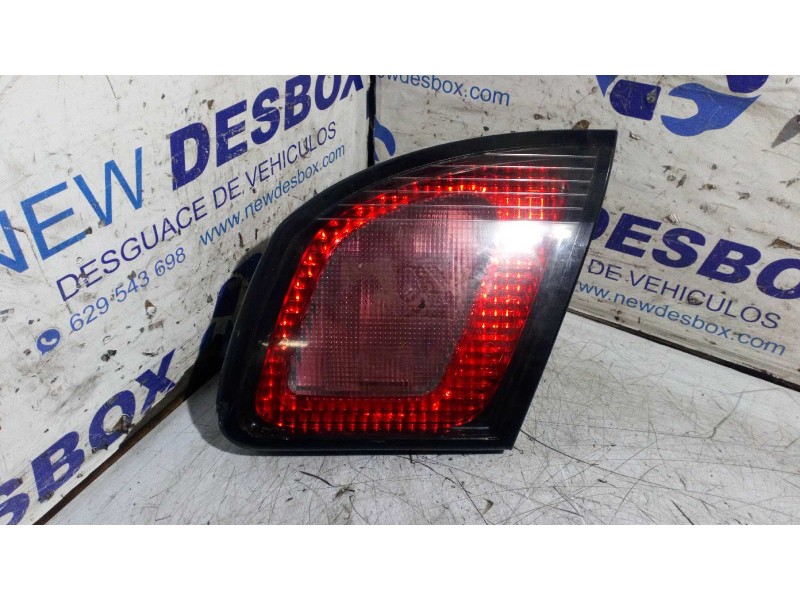 Recambio de piloto porton derecho para nissan primera berlina (p11) 1.6 16v cat referencia OEM IAM 265509F610  