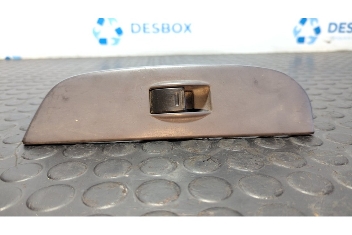 Recambio de mando elevalunas delantero derecho para toyota land cruiser (j9) td vx (5-ptas.) (kzj95) referencia OEM IAM 74231601